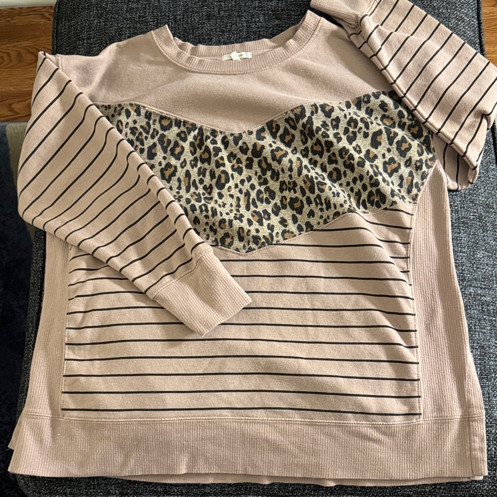 Maunces Tan and Black Leopard Stripe Sweatshirt
